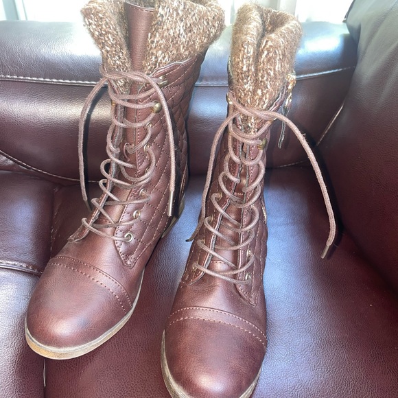 Brown Faux leather combat boots. - Picture 4 of 5
